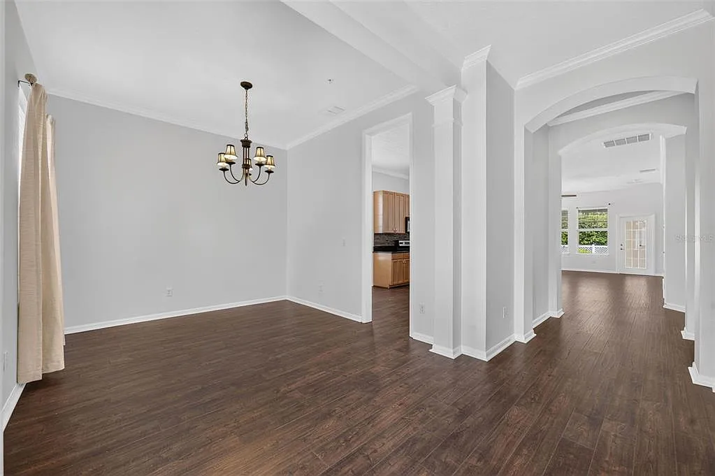 3 bed, 2.0 bath, 1815 sqft, $4,495 — Photo 4