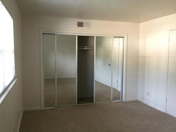 3rd image of 2207 Pine Shore Ct