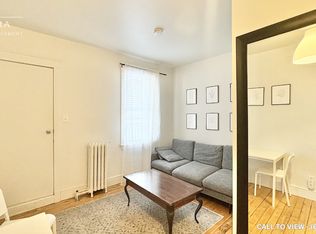 208 Clarence St #2, Ottawa, ON K1N 5R1