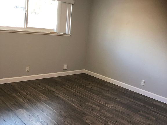 5th image of 530 Northlake Dr