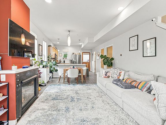 4th image of 4671 14th St