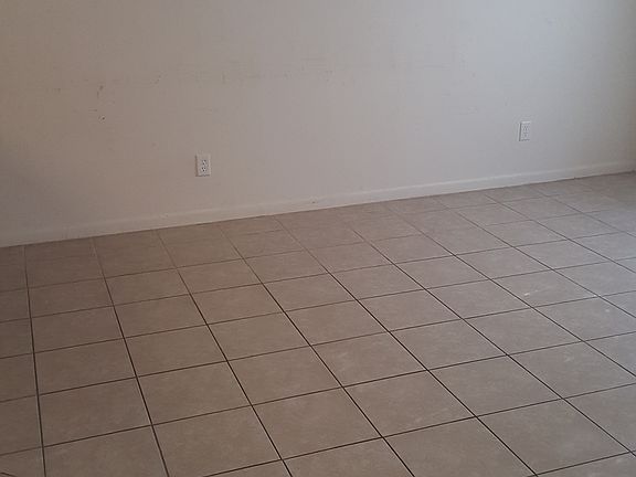 5th image of 1324 NE 24th Ave