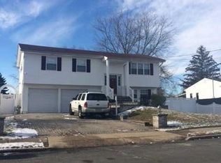 1514 Denver Ave, Bay Shore, NY 11706