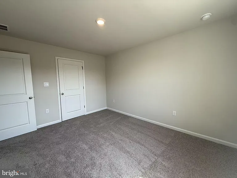 25 Clementon Rd E — Photo 15