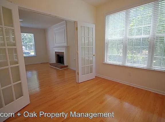 4th image of 6 Silverwood Ct