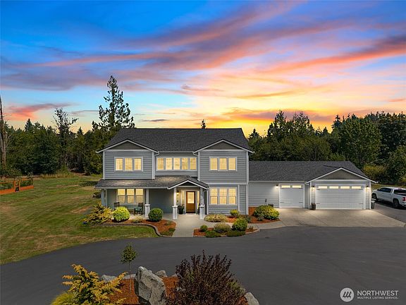 3rd image of 11010 Salmon Creek Lane SW
