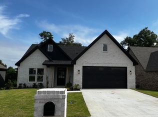 4300 Stoke Dr, Joneboro, AR 72405