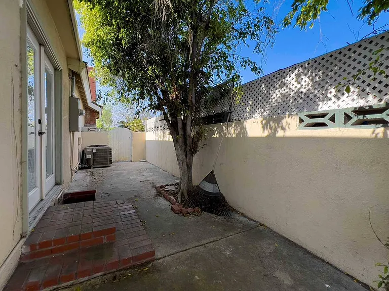 1424 Winn Dr W — Photo 28