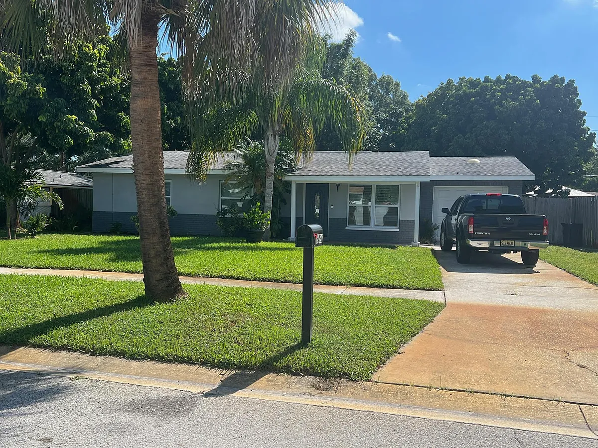 Building Photo - 8426 Lantana Dr