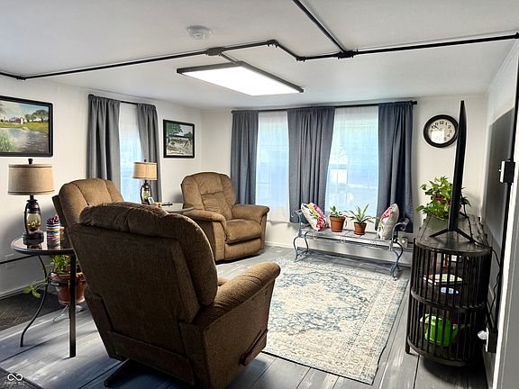 5th image of 706.5 John St