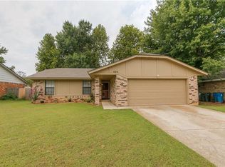 424 Brighton Dr, Edmond, OK 73003