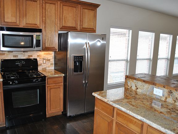 5th image of 6727 Livorno Ln