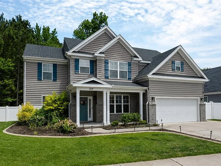 219 Dunway Ln — Photo 1
