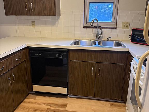 5th image of 5443 SW 12th Ter