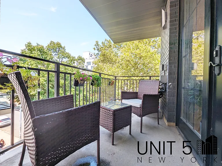 319 Graham Ave #3A — Photo 16