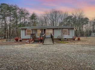 276 Ridgeview Dr, Winston Salem, NC 27107