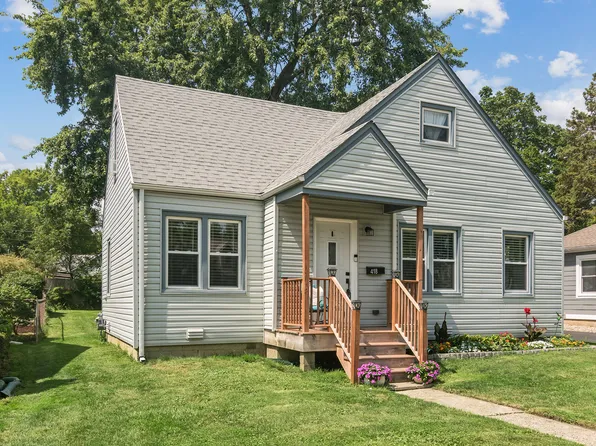 418 S Lake Ter, Mundelein, IL 60060