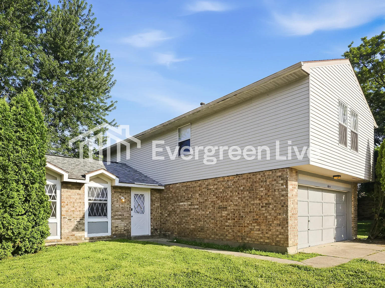 3 bed, 2.5 bath, 1678 sqft, $1,745 — Photo 2