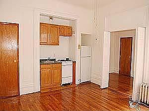 4th image of 45 Tiemann Pl Frnt 1