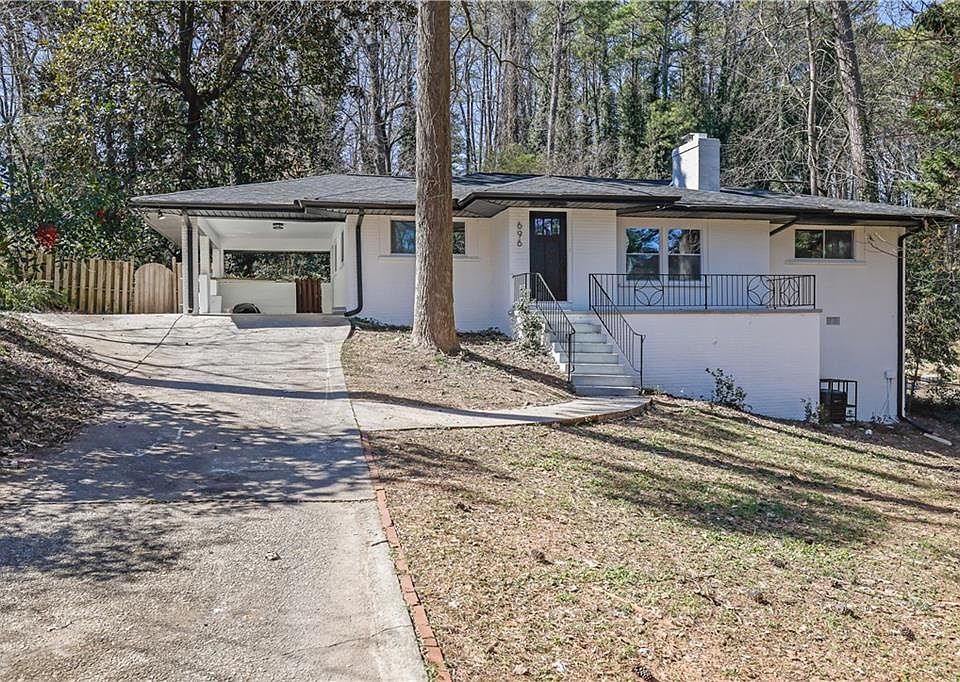1st image of 696 Kenilworth Cir
