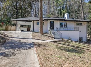 696 Kenilworth Cir, Stone Mountain, GA 30083
