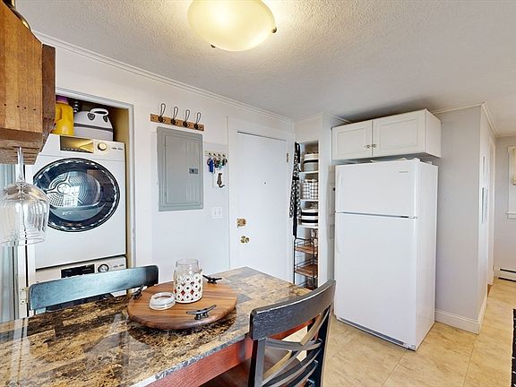 5th image of 1 Merrimac St APT 4