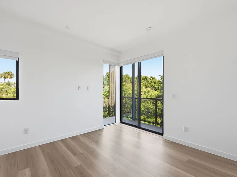 TALA Residences at 829 Larrabee Street — Photo 22
