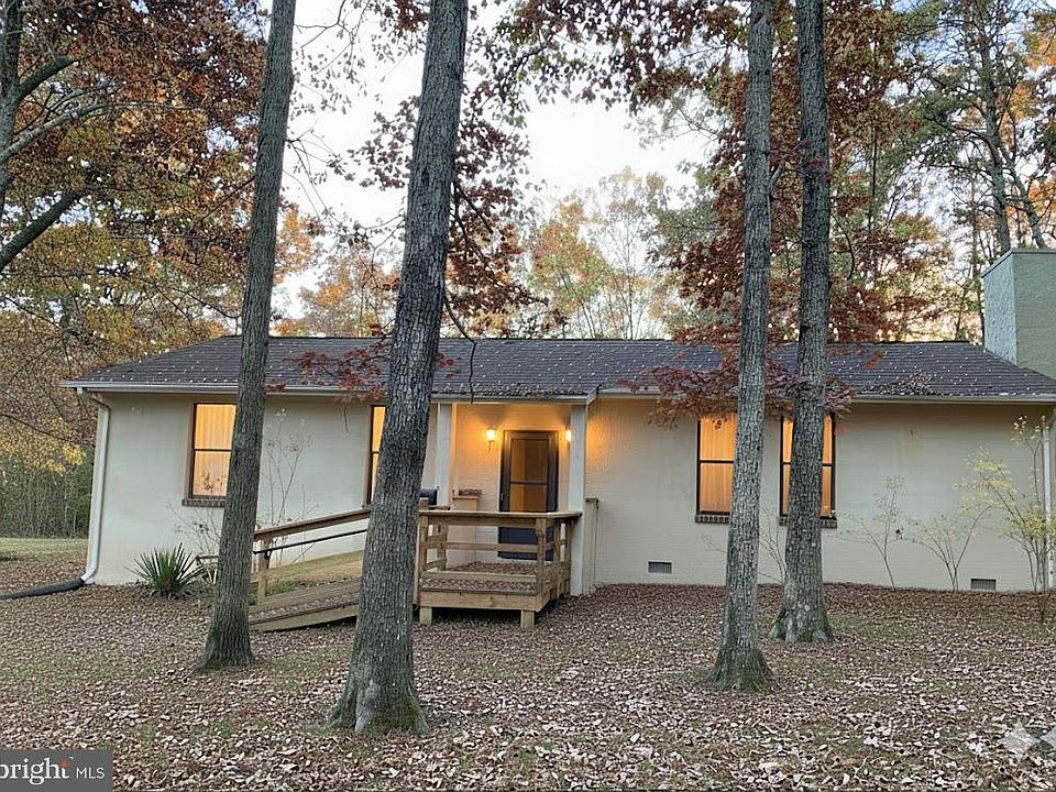 1st image of 9000 Fox Run Dr