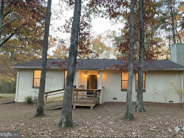 9000 Fox Run Dr, Spotsylvania, VA 22551