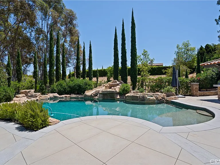 11284 Amberdale Dr — Photo 5