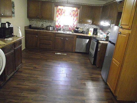 4th image of 1813 E Vine St