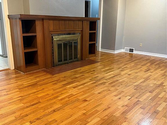 3rd image of 1739 Cecelia St