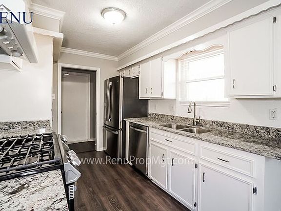 5th image of 2313 Goodrich Dr