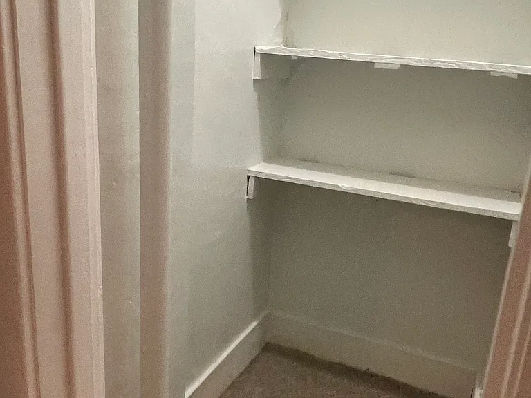 912 4th St #2 — Photo 8