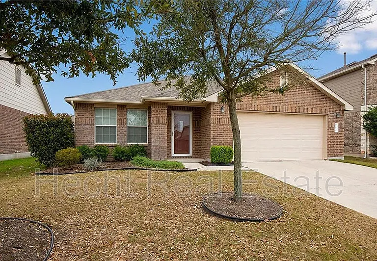 153 Carrington Dr — Photo 2