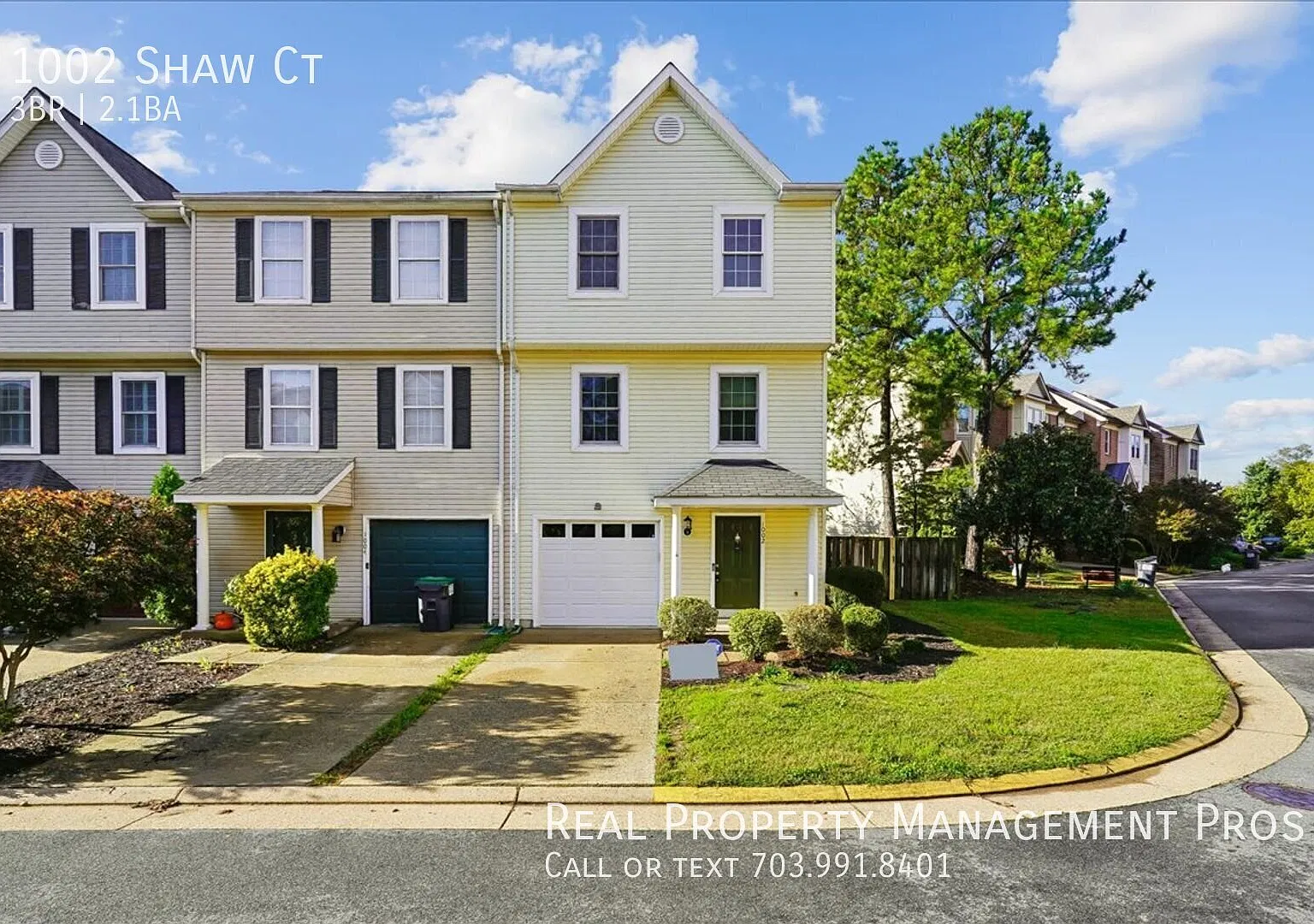 3 Bed Townhome w/ Fenced backyard near I-95! — Photo 1