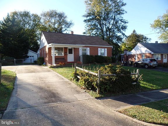 2nd image of 1830 Olmstead Dr