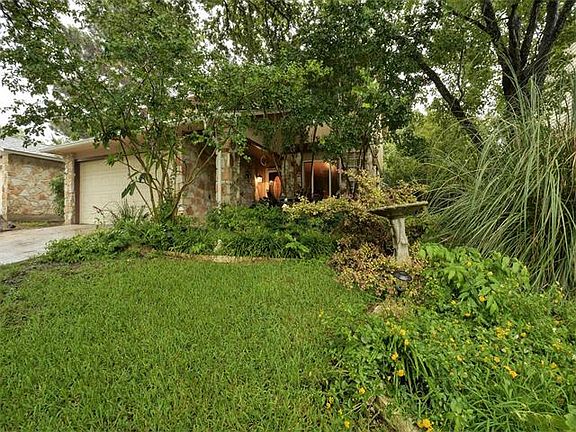 3rd image of 8602 Danville Dr