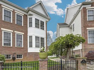 122 Burnet Cres, Robbinsville, NJ 08691