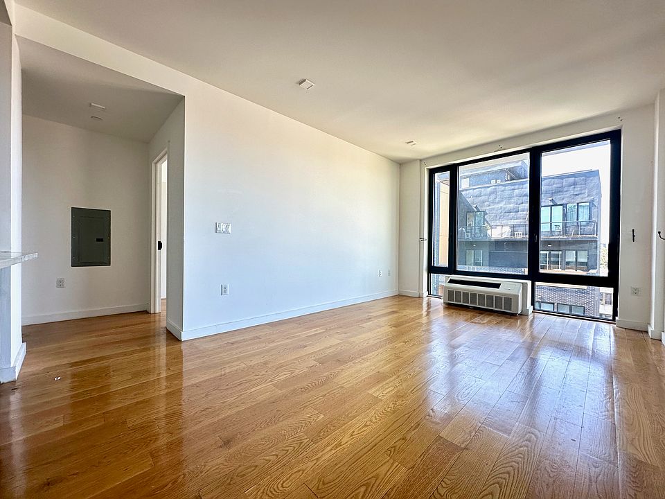 1st image of 25 E 19th St #7F