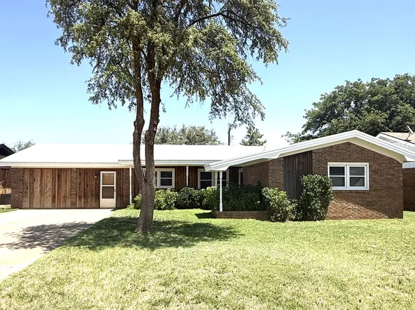 1380 W Lynn St, Slaton, TX 79364