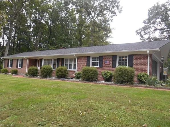 153 Valleydale Dr, Mount Airy, NC 27030