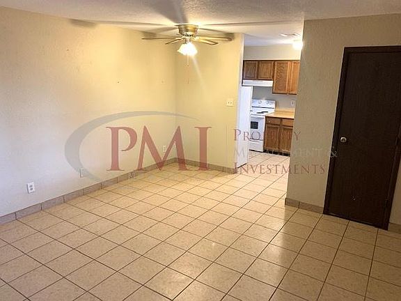 4th image of 2650 Fairway Dr APT A