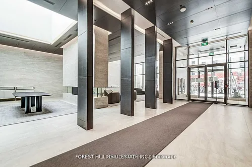 2221 Yonge St #4402 Photo 1