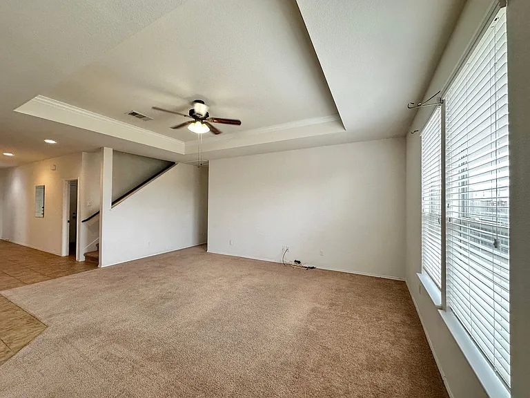 5304 Capricorn Loop — Photo 6