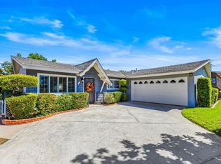 218 N Hayden Dr, Escondido, CA 92027
