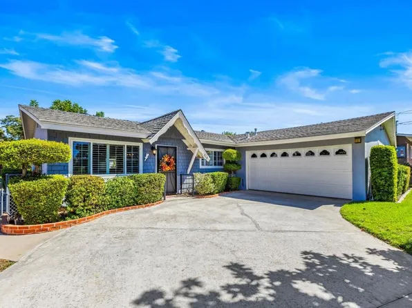 218 N Hayden Dr, Escondido, CA 92027