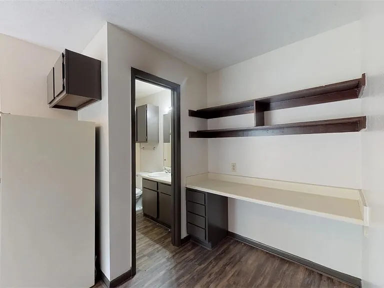 725 Peppertree Dr #11 — Photo 8
