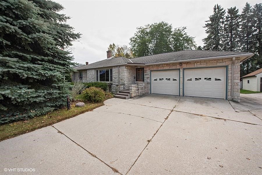 01_1825WaldoBlvd_57_FrontView_LowRes
