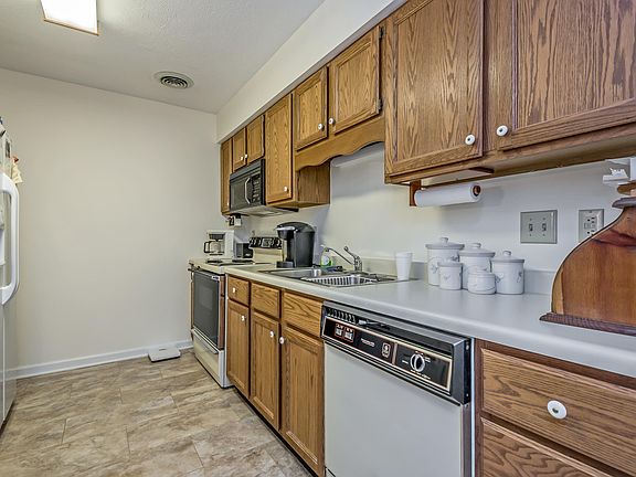 3rd image of 2905 La Villas Dr APT 304